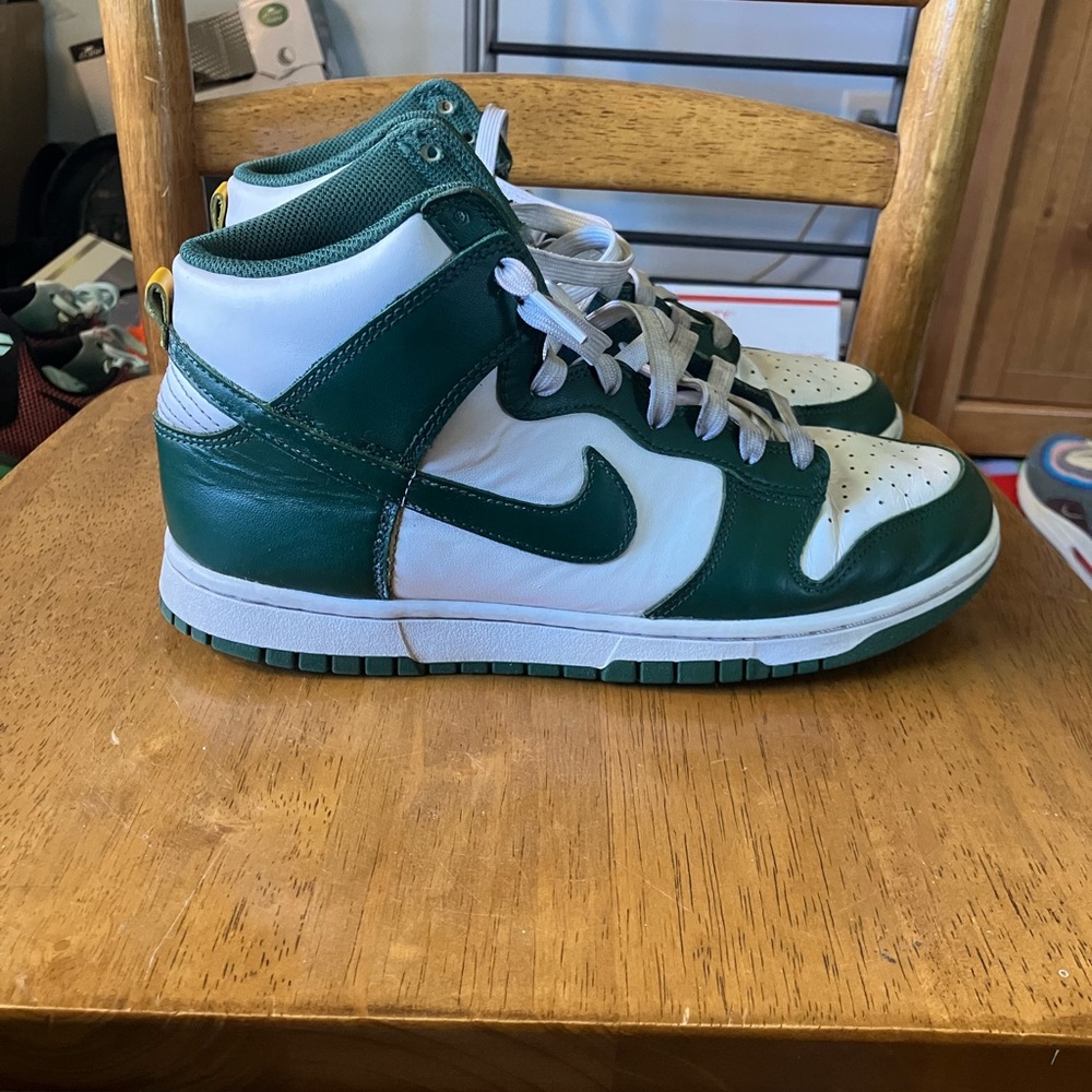 Nike Dunk High “Australia”